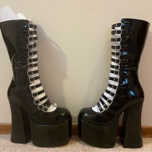 Dollskill Platform boots, size 9